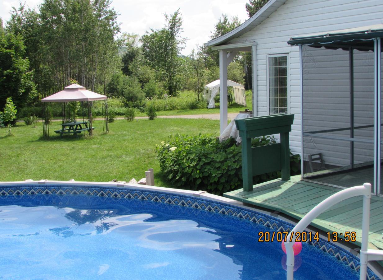 Gîte Parc Mauricie B&B Saint-Mathieu-du-Parc Extérieur photo